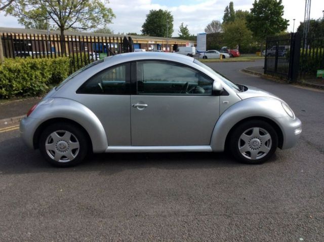 2001 Volkswagen Beetle 2.0 8V 3d image 2