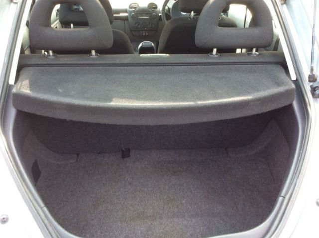 2001 Volkswagen Beetle 2.0 8V 3d image 10