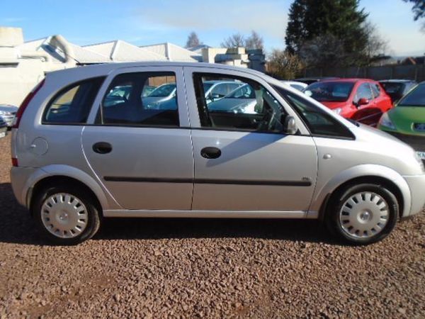 2004 Vauxhall Meriva 1.6 16V 5dr image 2