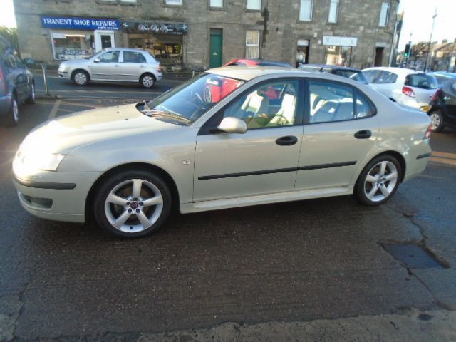 2004 Saab 9-3 1.9 DTH 4dr image 3