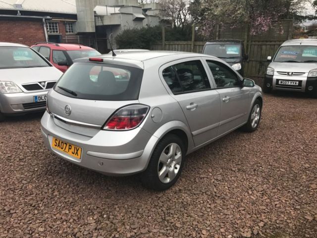 2007 Vauxhall Astra 1.4 16V 5dr image 6