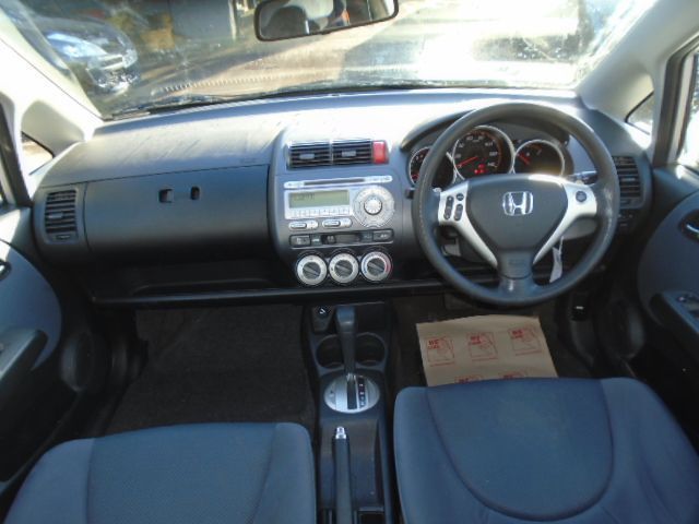 2005 Honda Jazz 1.3 DSI SE 5dr image 8