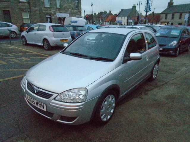 2005 Vauxhall Corsa 1.4 16V 3 image 1