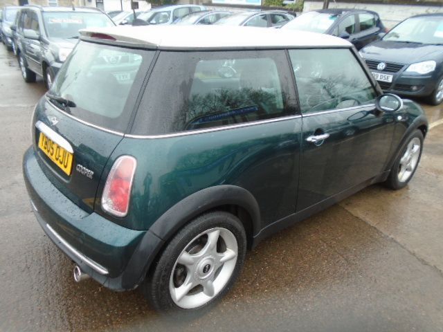 2005 Mini Hatch Cooper 1.6 3dr image 2