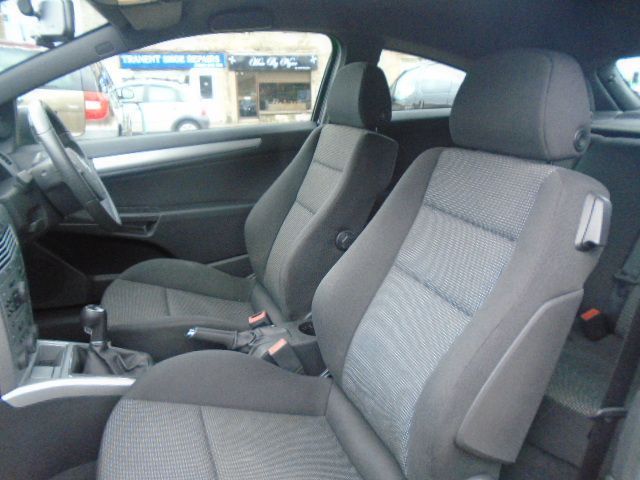2008 Vauxhall Astra 1.8 SRI 3dr image 9