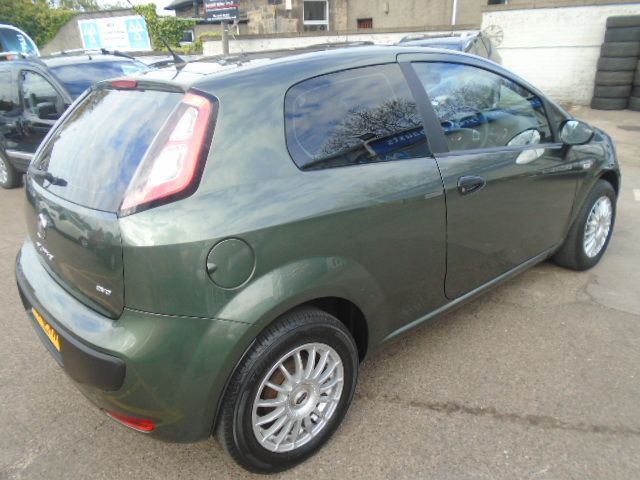2010 Fiat Punto Evo 1.4 3dr image 2