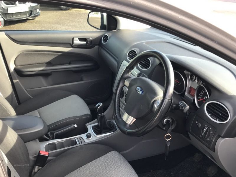 2010 Ford Focus 1.6 Zetec TDCI image 6
