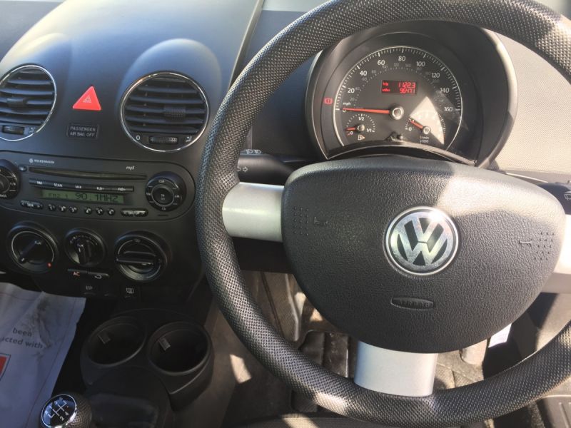 2006 Volkswagen Beetle 1.6 Luna image 6
