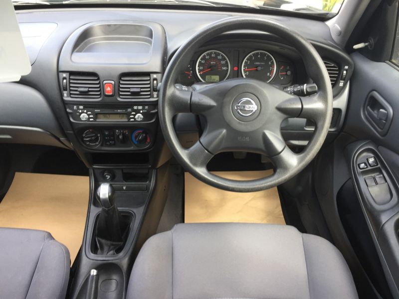 2004 Nissan Almera 1.5 S image 6