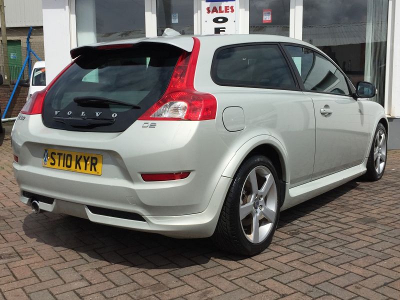 2010 Volvo C30 1.6D D2 R-Design image 4