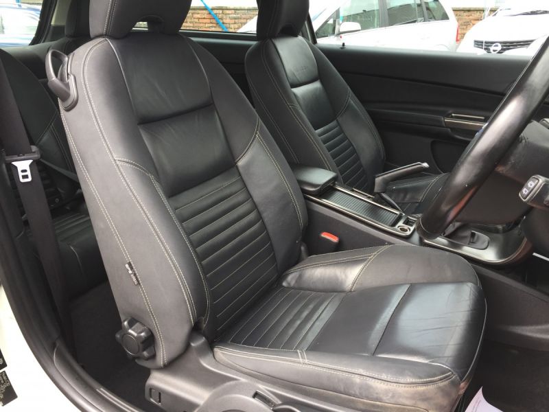 2010 Volvo C30 1.6D D2 R-Design image 6