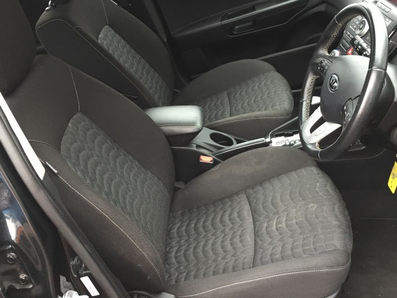 2010 Kia Ceed 1.6TD 5dr image 8
