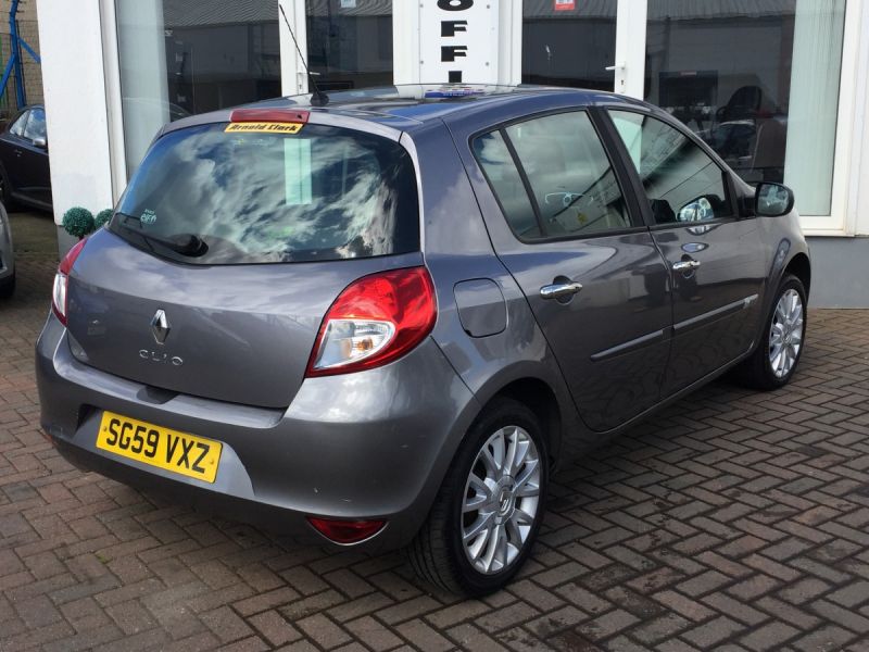 2009 Renault Clio 1.5dCi 5dr image 4