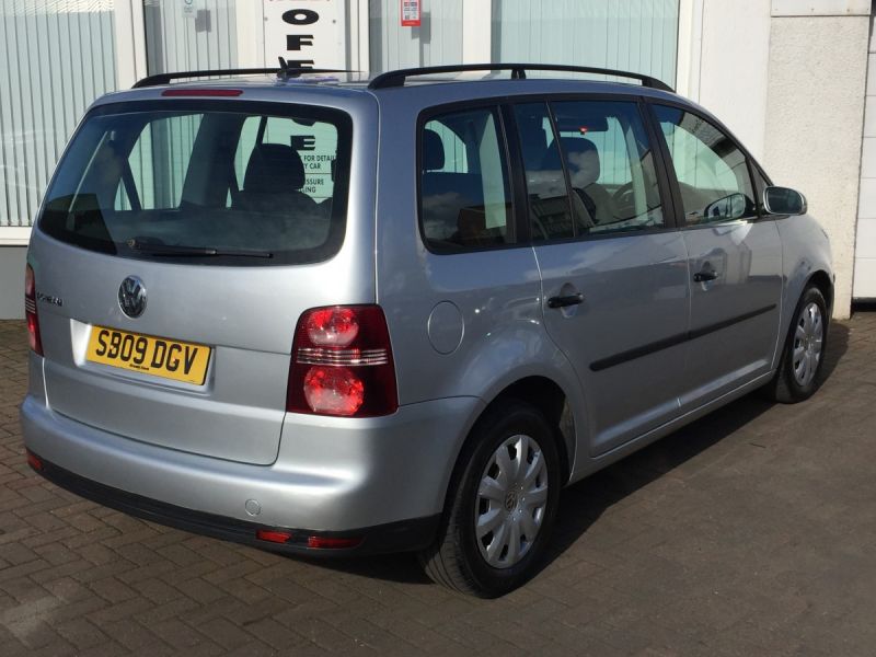 2009 Volkswagen Touran 1.9TDI image 4