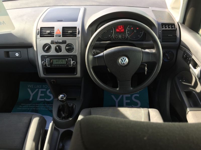 2009 Volkswagen Touran 1.9TDI image 6