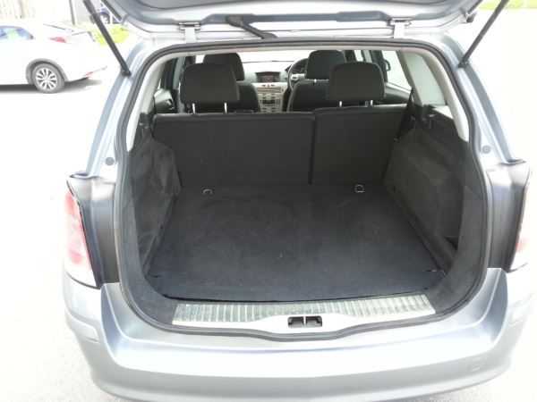 2007 Vauxhall Astra 1.6i 16V image 6