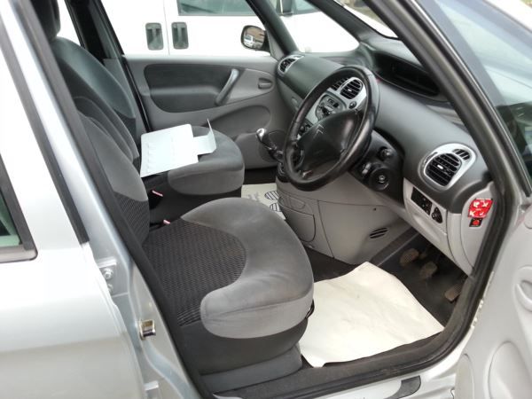 2006 Citroen Xsara Picasso 1.6i 16V image 7