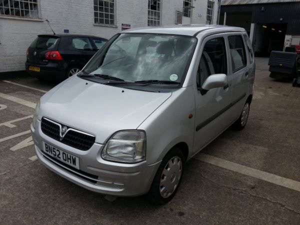 2002 Vauxhall Agila 1.0i 12V image 3