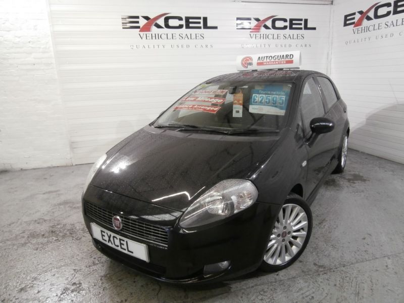 2008 Fiat Grande Punto 1.4 16V 5dr image 2