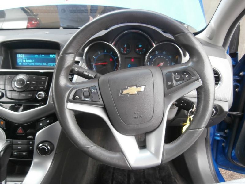 2011 Chevrolet Cruze 1.8 LT 4dr image 8