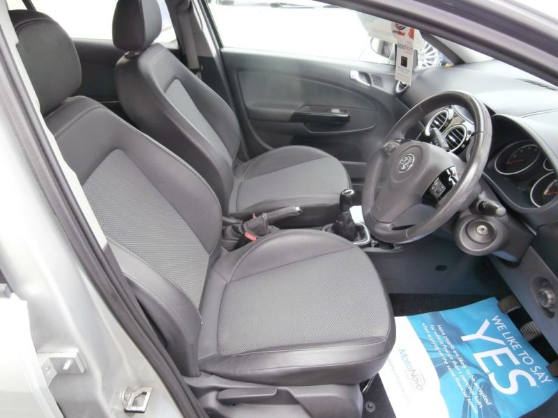 2007 Vauxhall Corsa 1.4 16V 5dr image 5