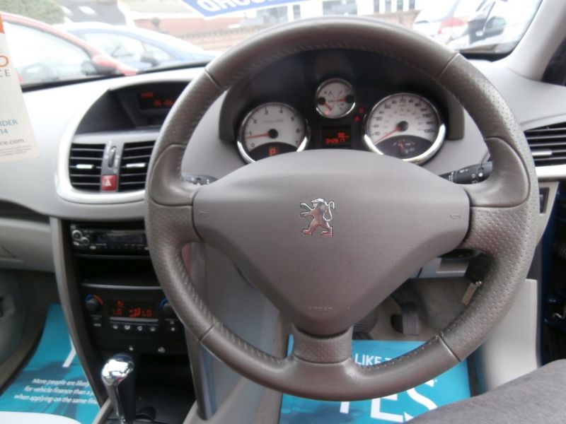 2009 Peugeot 207 1.6 SE 5dr image 8