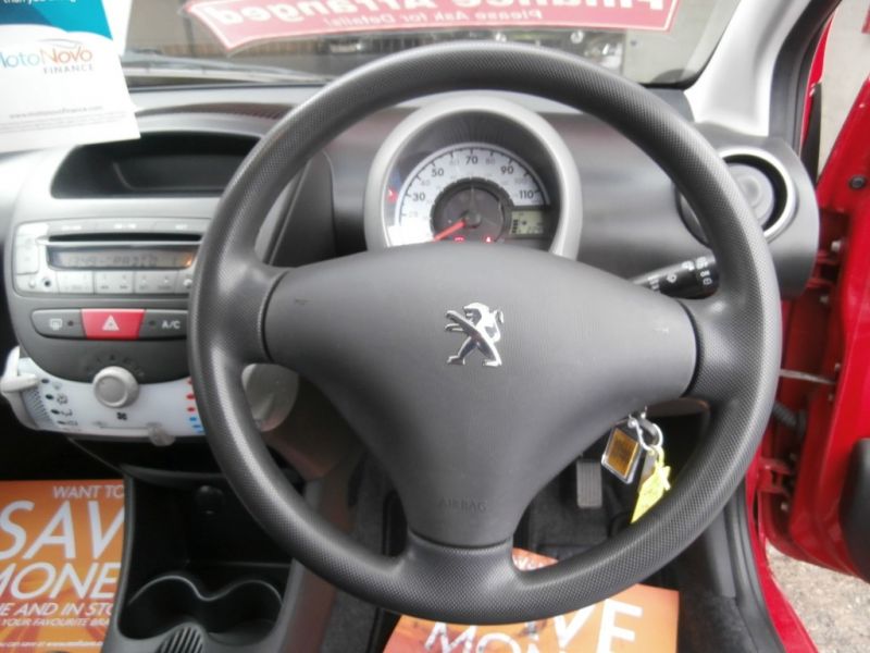 2012 Peugeot 107 1.0 5dr image 8