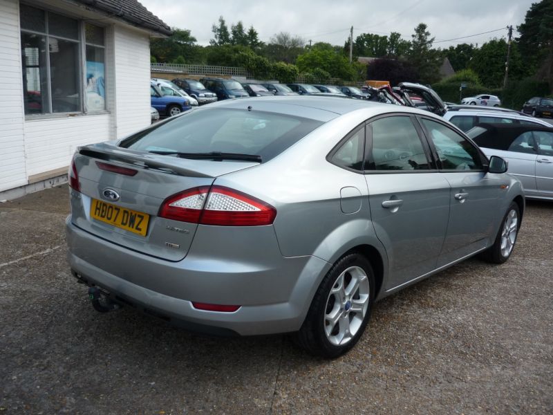 2007 Ford Mondeo 1.8 Zetec Tdci 5dr image 2