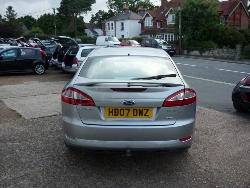 2007 Ford Mondeo 1.8 Zetec Tdci 5dr image 3