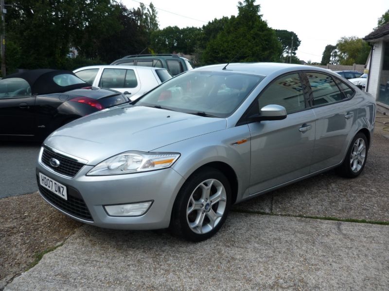 2007 Ford Mondeo 1.8 Zetec Tdci 5dr image 4