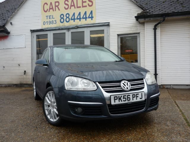2006 Volkswagen Jetta Sport 2.0 TDI 4dr image 1