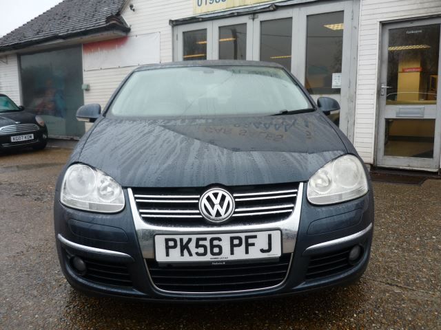 2006 Volkswagen Jetta Sport 2.0 TDI 4dr image 2