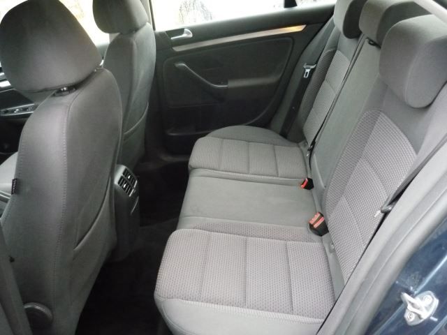 2006 Volkswagen Jetta Sport 2.0 TDI 4dr image 7