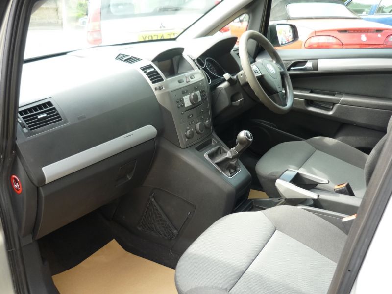 2007 Vauxhall Zafira 1.8 16v 5dr image 7