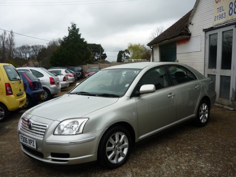 2006 Toyota Avensis 2.2 T3 S D-4d 5dr image 3