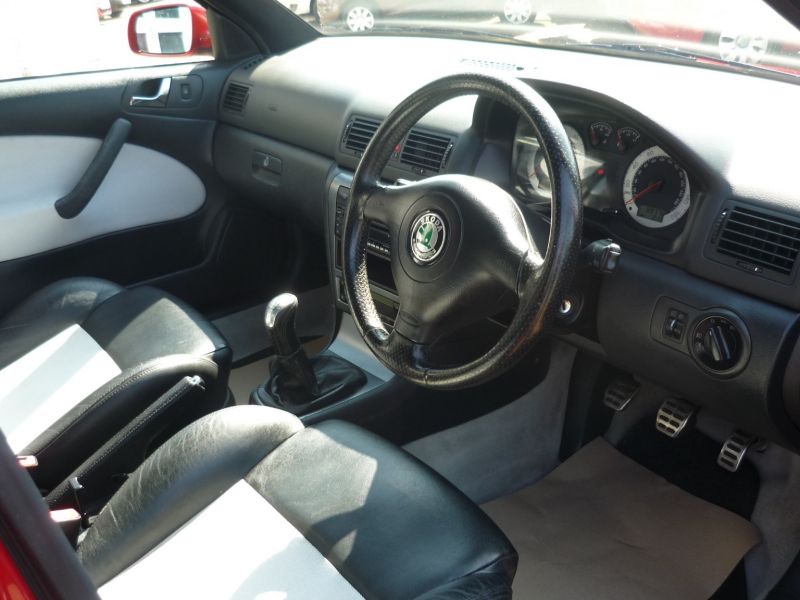 2005 Skoda Octavia 1.8 RS Turbo 5dr image 6