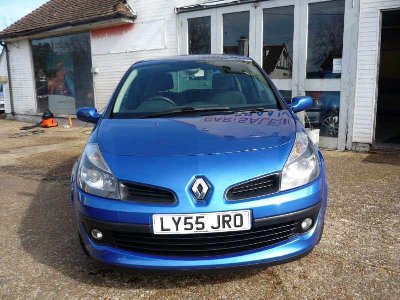 2006 Renault Clio 1.4 16v 3dr image 2