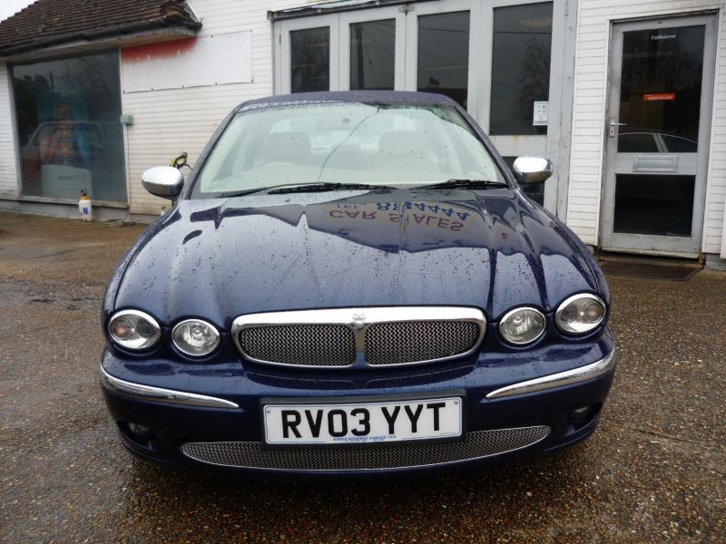 2003 Jaguar X-type 2.5 V6 SE 4dr image 2
