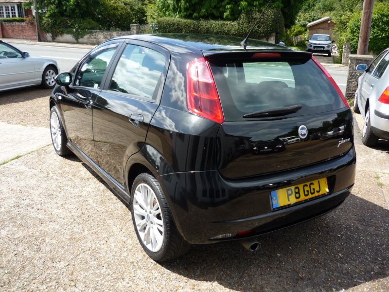 2007 Fiat Punto 1.4 Sport 5dr image 6