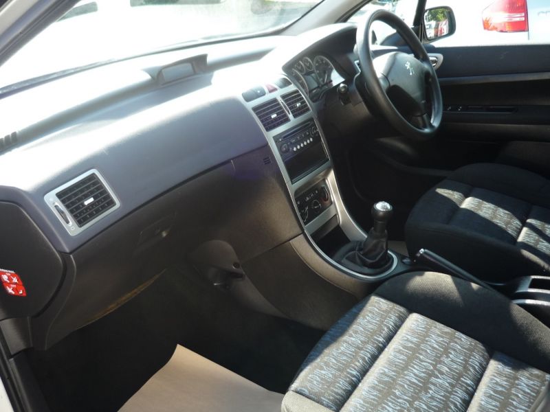 2005 Peugeot 307 1.6 S HDi image 7