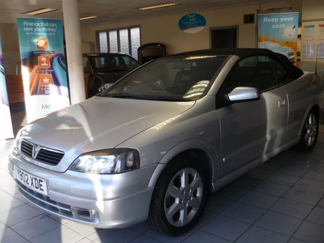 2002 Vauxhall Astra 1.8 2dr image 1