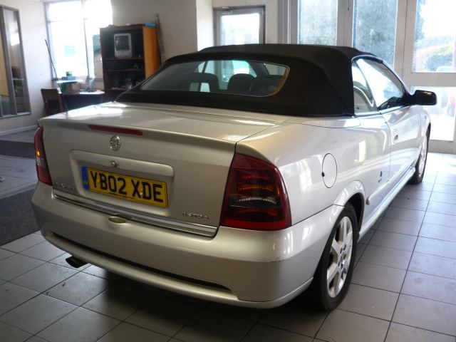 2002 Vauxhall Astra 1.8 2dr image 3