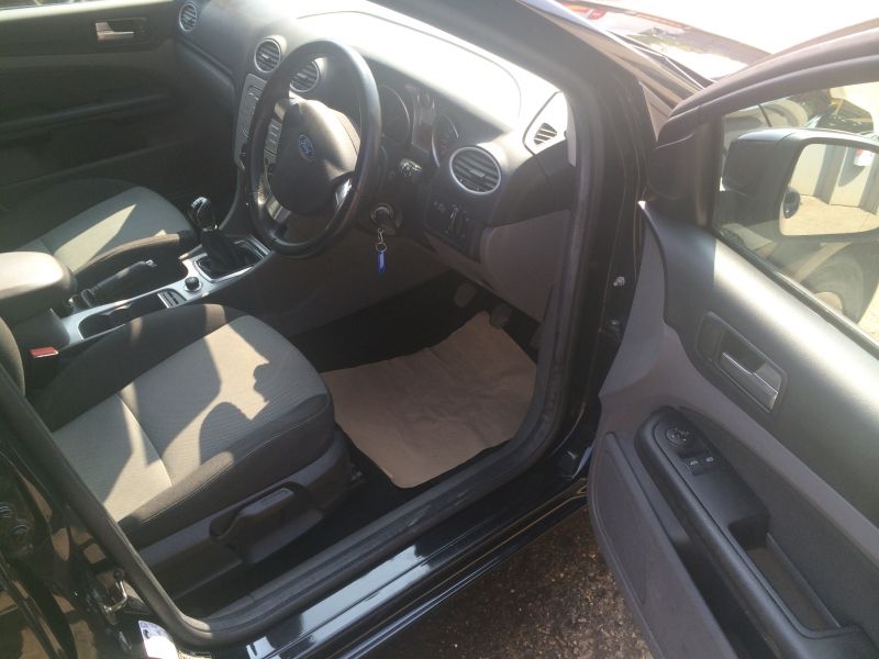 2009 Ford Focus 1.8 TDCi Zetec 5dr image 6