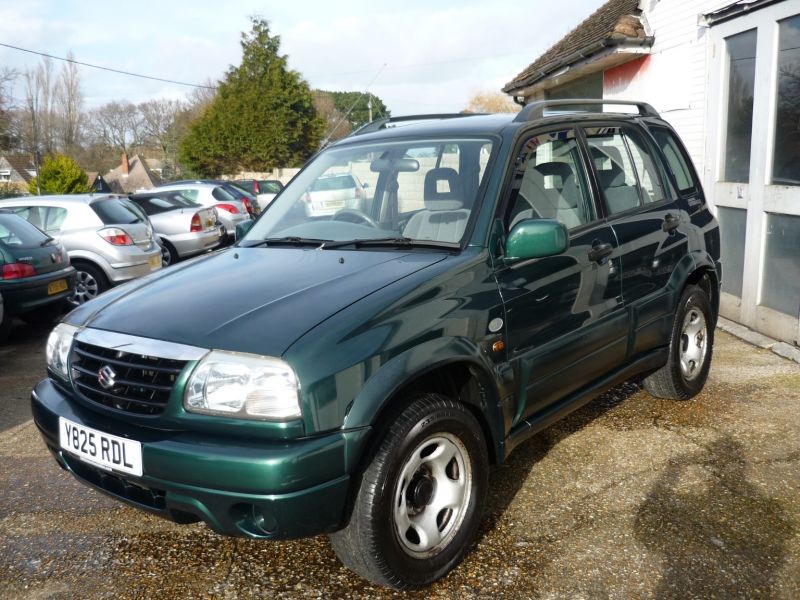 2001 Suzuki Grand Vitara 16v image 3