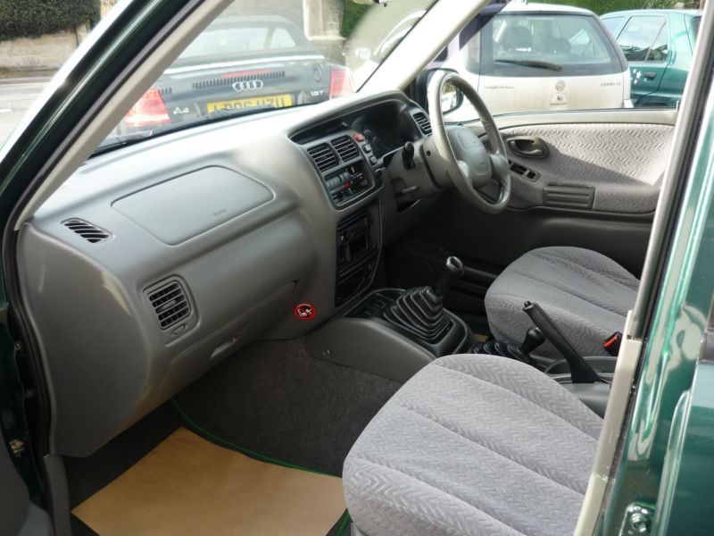 2001 Suzuki Grand Vitara 16v image 7