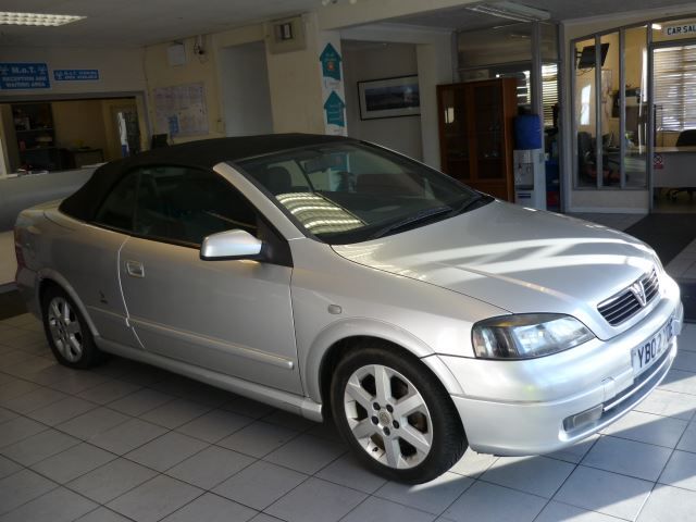 2002 Vauxhall Astra 2dr image 1