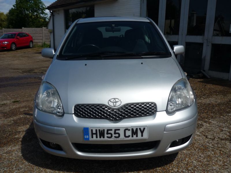 2005 Toyota Yaris VVT-I 3dr image 2