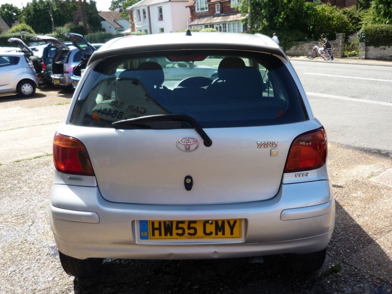 2005 Toyota Yaris VVT-I 3dr image 4