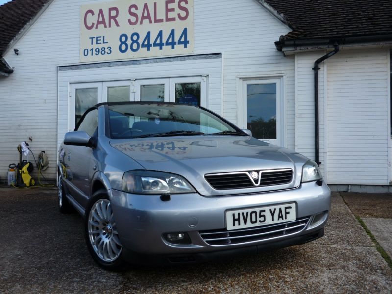 2005 Vauxhall Astra Turbo 16v image 1