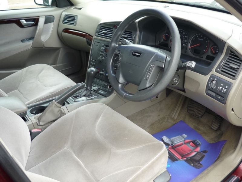 2001 Volvo V70 2.4 image 5